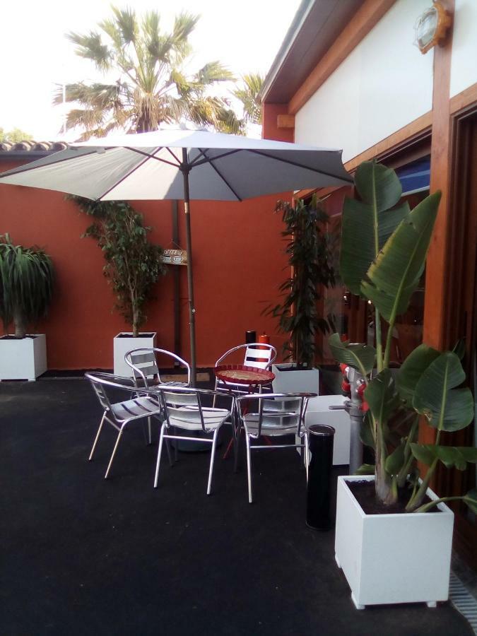 Hotel Iris Ла Елиана Екстериор снимка