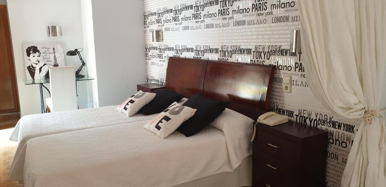 Hotel Iris Ла Елиана Екстериор снимка