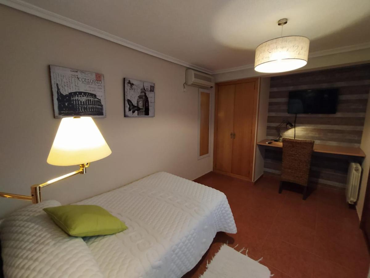 Hotel Iris Ла Елиана Екстериор снимка